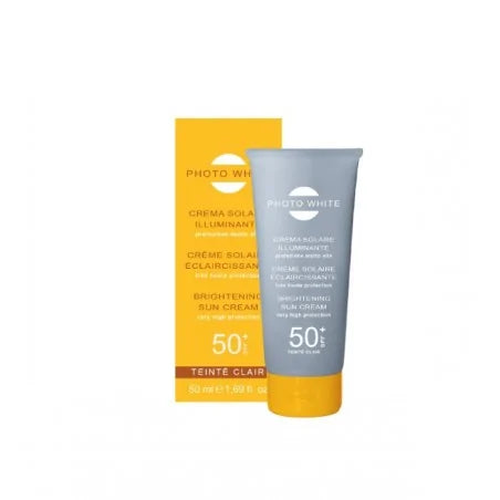 M&D PHOTOWHITE CRÈME SOLAIRE TEINTÉE CLAIRE ECLAIRICISSANTE SPF 50+ 50ML